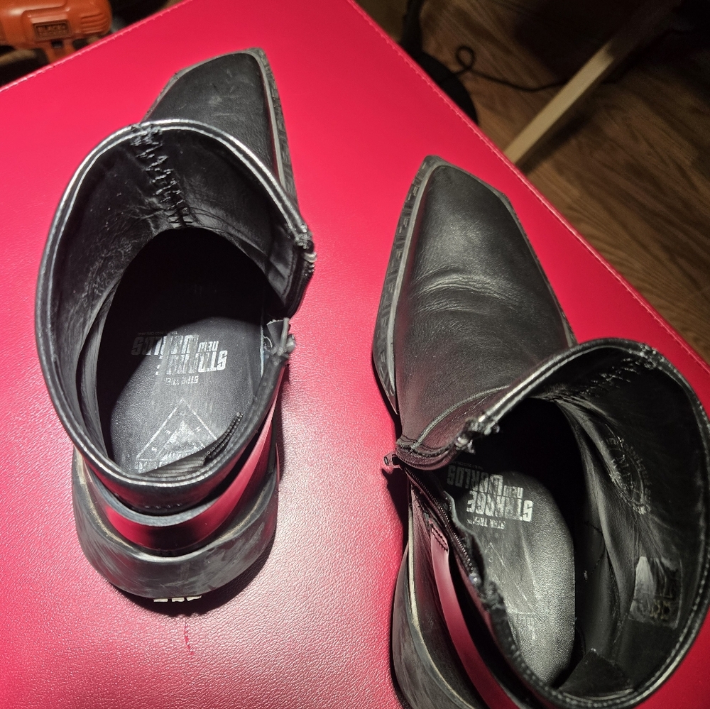 Fluevog x Star Trek: Strange New Worlds™ Cadet boots 6.5 - Picture 7 of 7